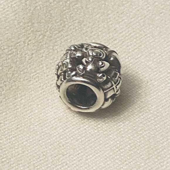 Pandora Santa’s elves charm - Picture 4 of 9